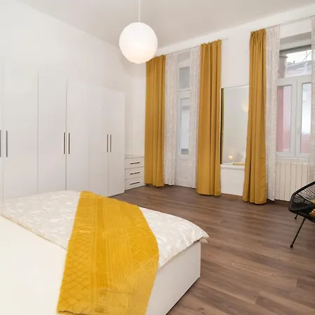 Four Modern Apartment'S At Antique Villa, Castropola 8, Pula, City Center