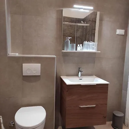Apartment Four Modern Apartment'S At Antique Villa, Castropola 8, Pula, City Center *