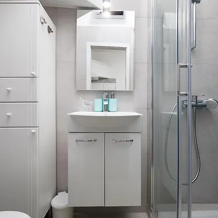 Apartment Four Modern Apartment'S At Antique Villa, Castropola 8, Pula, City Center Pula