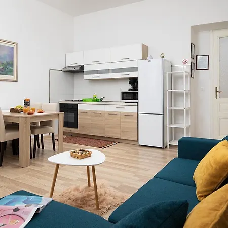 Four Modern Apartment'S At Antique Villa, Castropola 8, Pula, City Center Pula