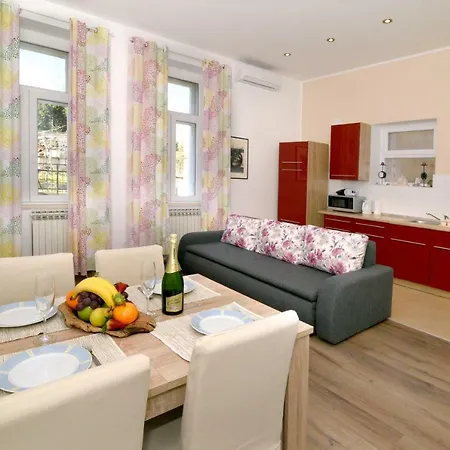 Four Modern Apartment'S At Antique Villa, Castropola 8, Pula, City Center * Pula